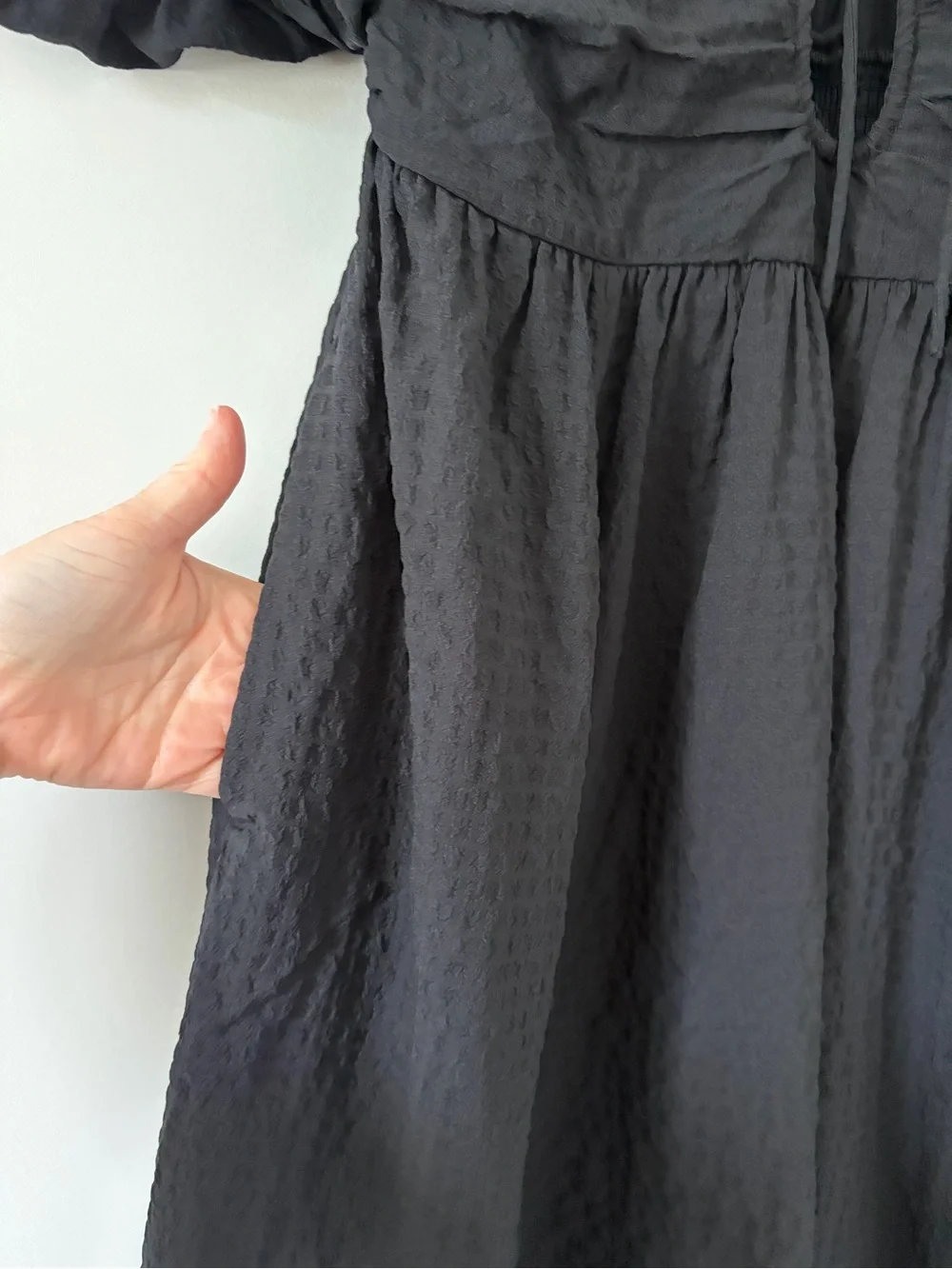 Abercrombie & Fitch Tie Front Textured Puffed Sleeves Maxi Dress Black M